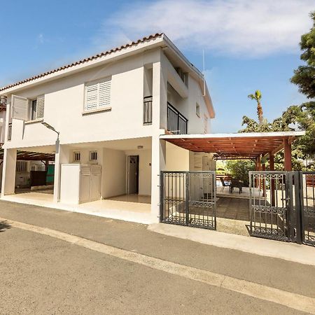 Larnaca Villa Marina Менеоу Экстерьер фото