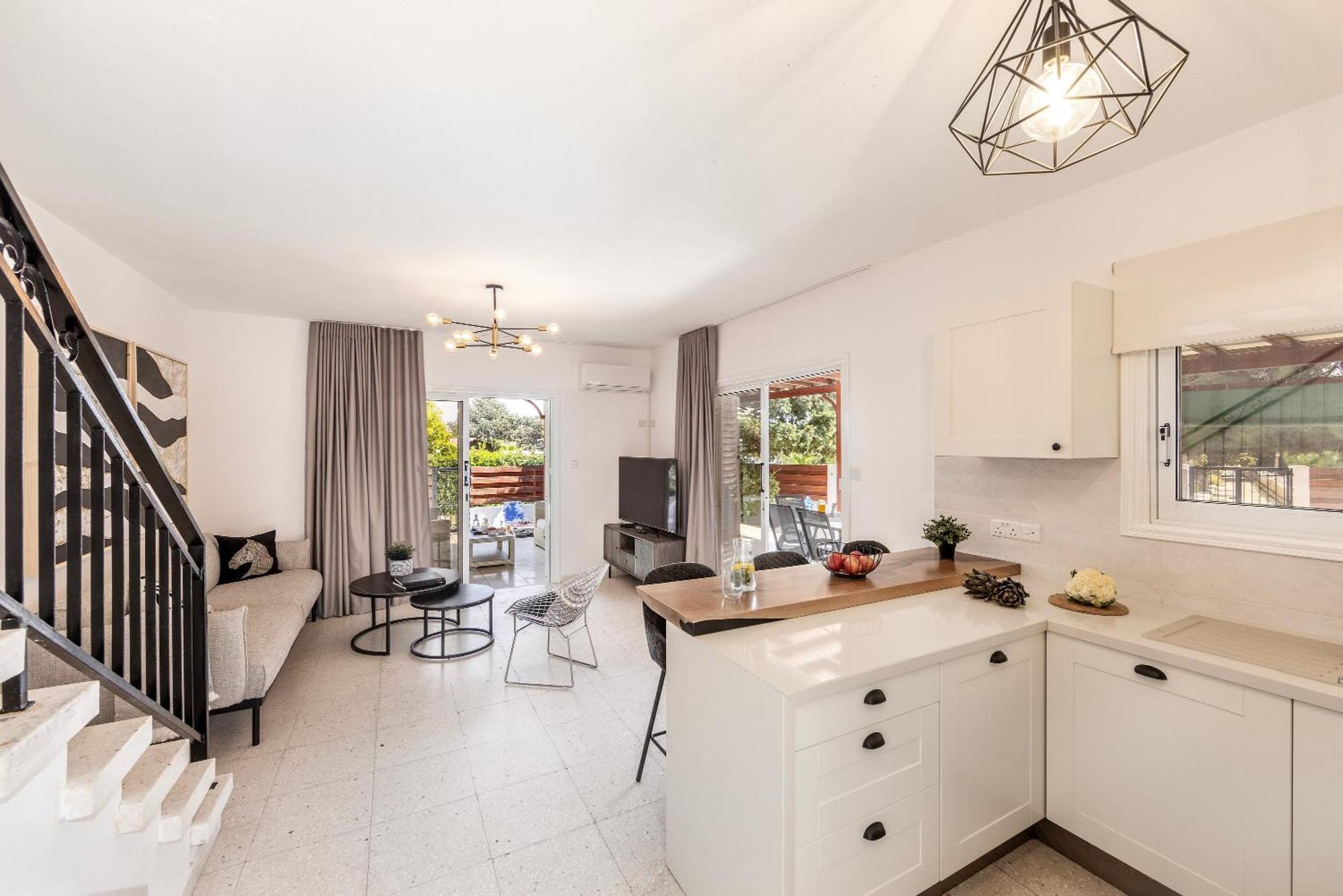 Larnaca Villa Marina Менеоу Экстерьер фото